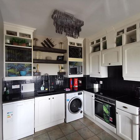 Palm Cove Bundoran Luxurious Sea View Balcony Free Wifi Netflix Sleeps 5 Lägenhet Exteriör bild