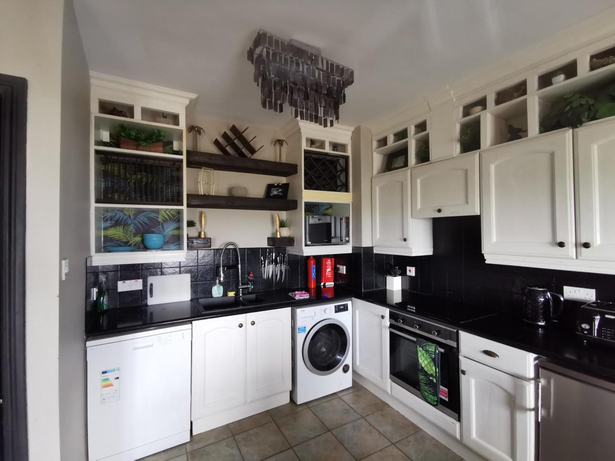 Palm Cove Bundoran Luxurious Sea View Balcony Free Wifi Netflix Sleeps 5 Lägenhet Exteriör bild
