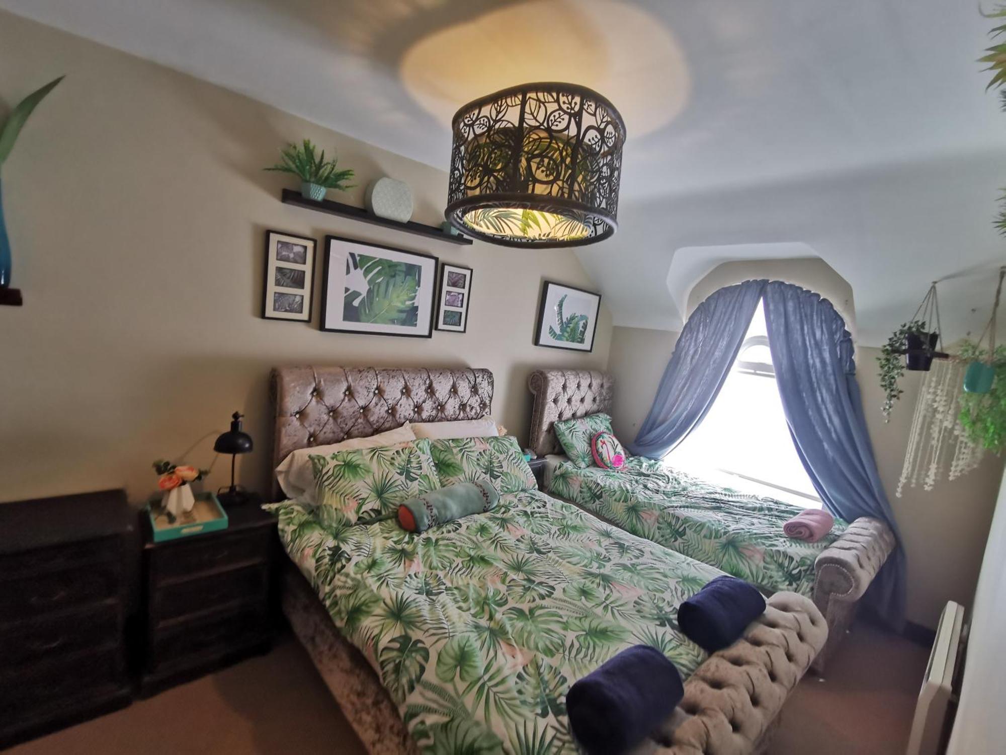 Palm Cove Bundoran Luxurious Sea View Balcony Free Wifi Netflix Sleeps 5 Lägenhet Exteriör bild